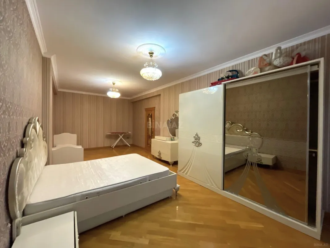 Kirayə verilir 2 otaqlı mənzil 116 m²