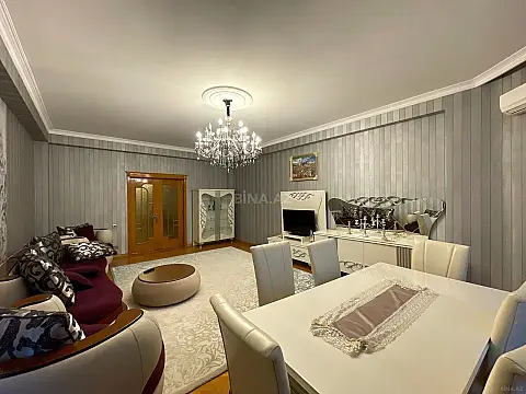 Kirayə verilir 2 otaqlı mənzil 116 m²