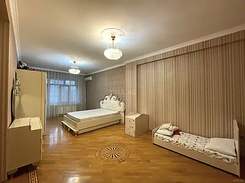 Kirayə verilir 2 otaqlı mənzil 116 m²