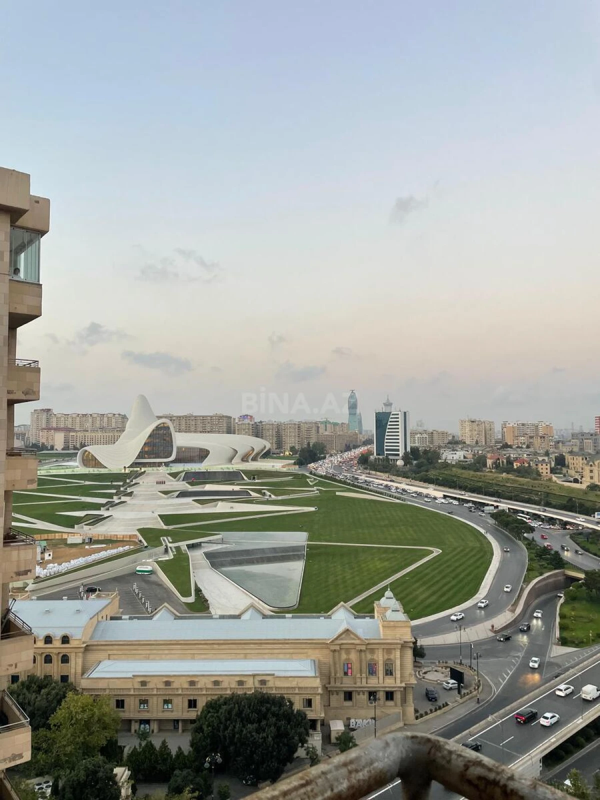 Kirayə verilir 2 otaqlı mənzil 116 m²