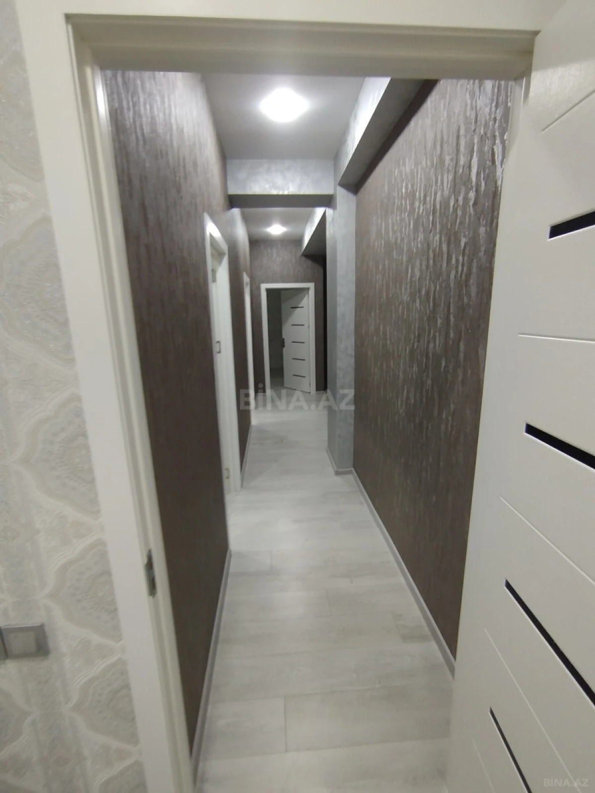Satılır 3 otaqlı mənzil 81 m²