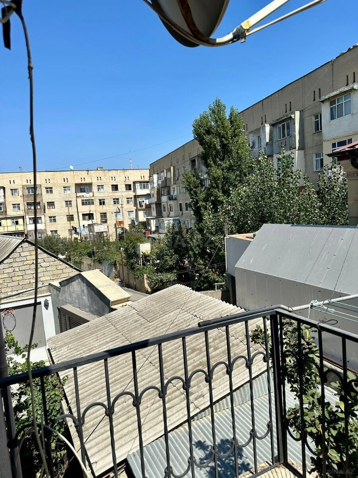 Satılır 5 otaqlı həyət evi 200 m²