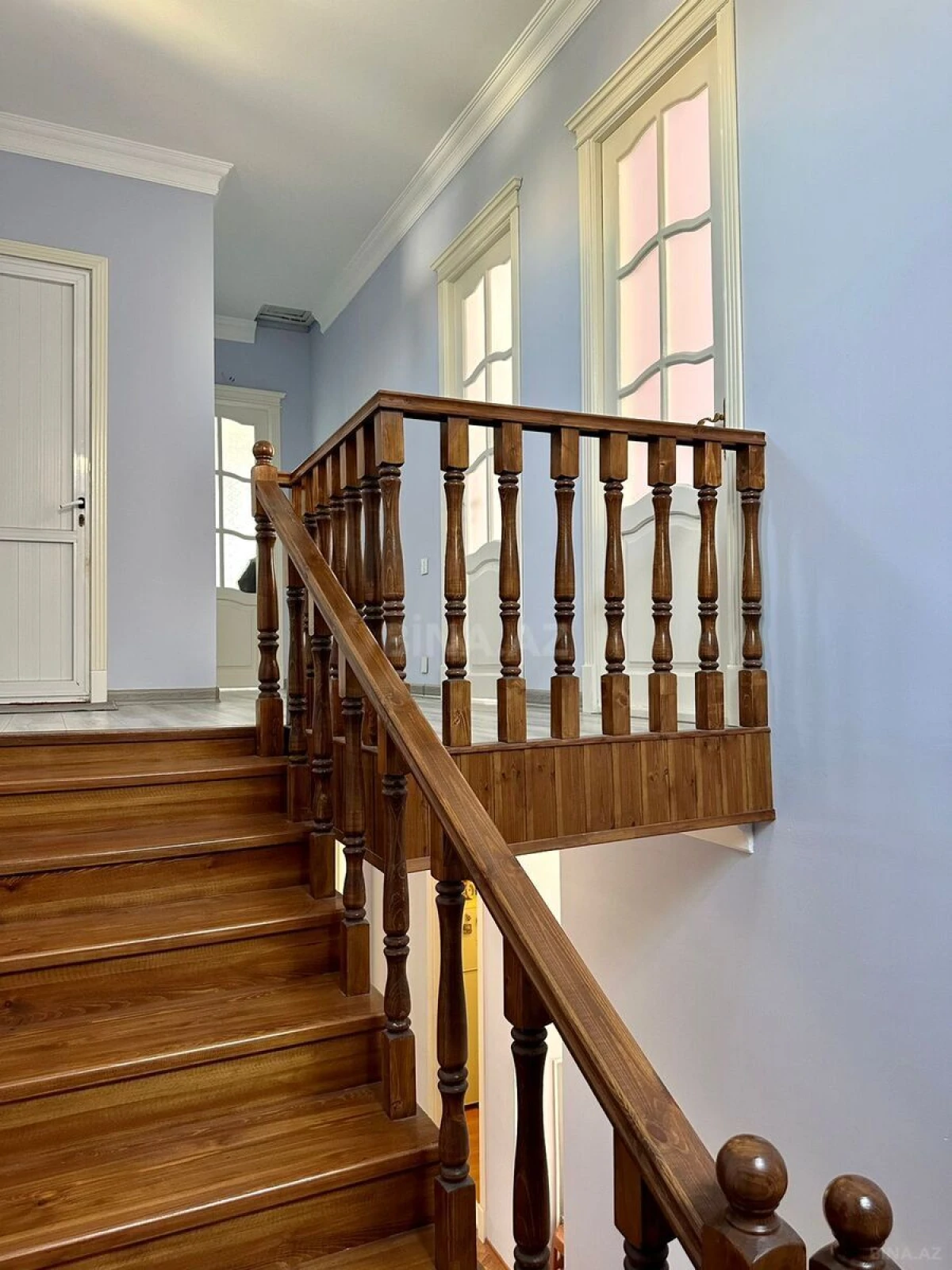 Satılır 5 otaqlı həyət evi 200 m²