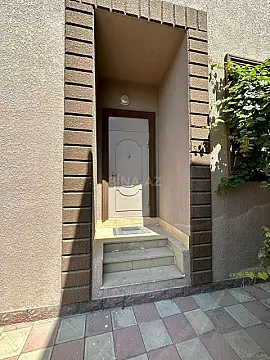 Satılır 5 otaqlı həyət evi 200 m²