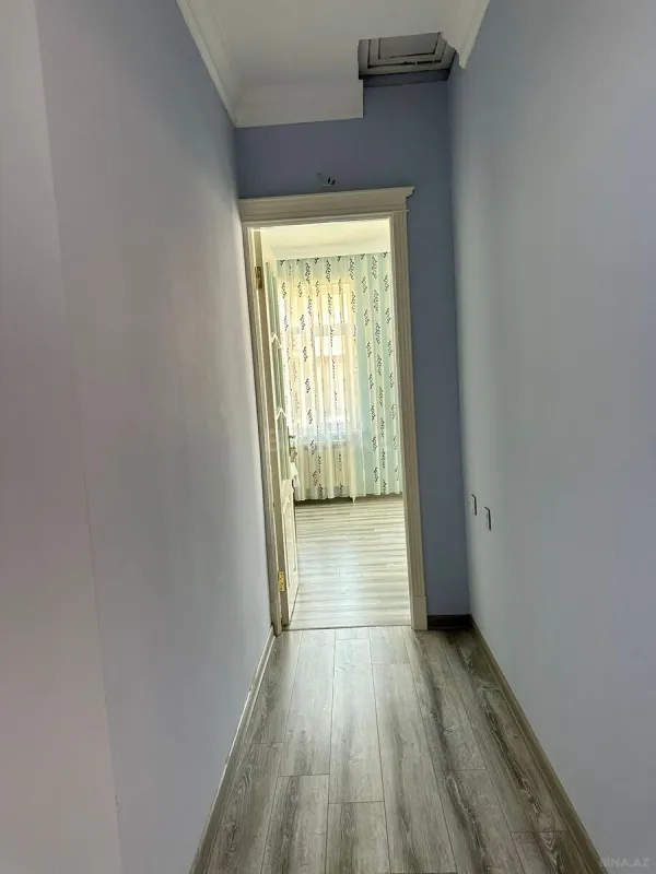 Satılır 5 otaqlı həyət evi 200 m²