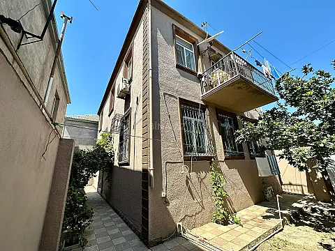 Satılır 5 otaqlı həyət evi 200 m² — Bakı, Badamdar 5 otaq 200.00 m²