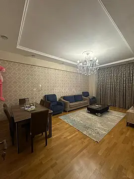 Kirayə verilir 2 otaqlı mənzil 70 m²