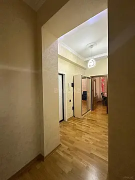 Kirayə verilir 2 otaqlı mənzil 70 m²