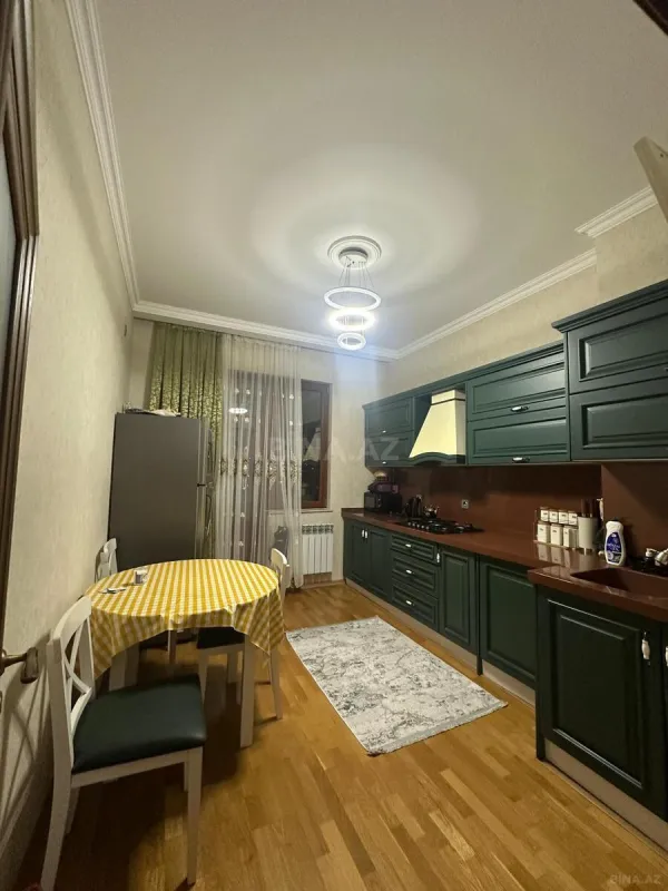 Kirayə verilir 2 otaqlı mənzil 70 m²