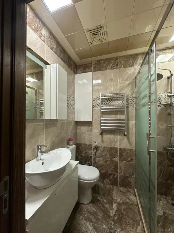 Kirayə verilir 2 otaqlı mənzil 70 m²