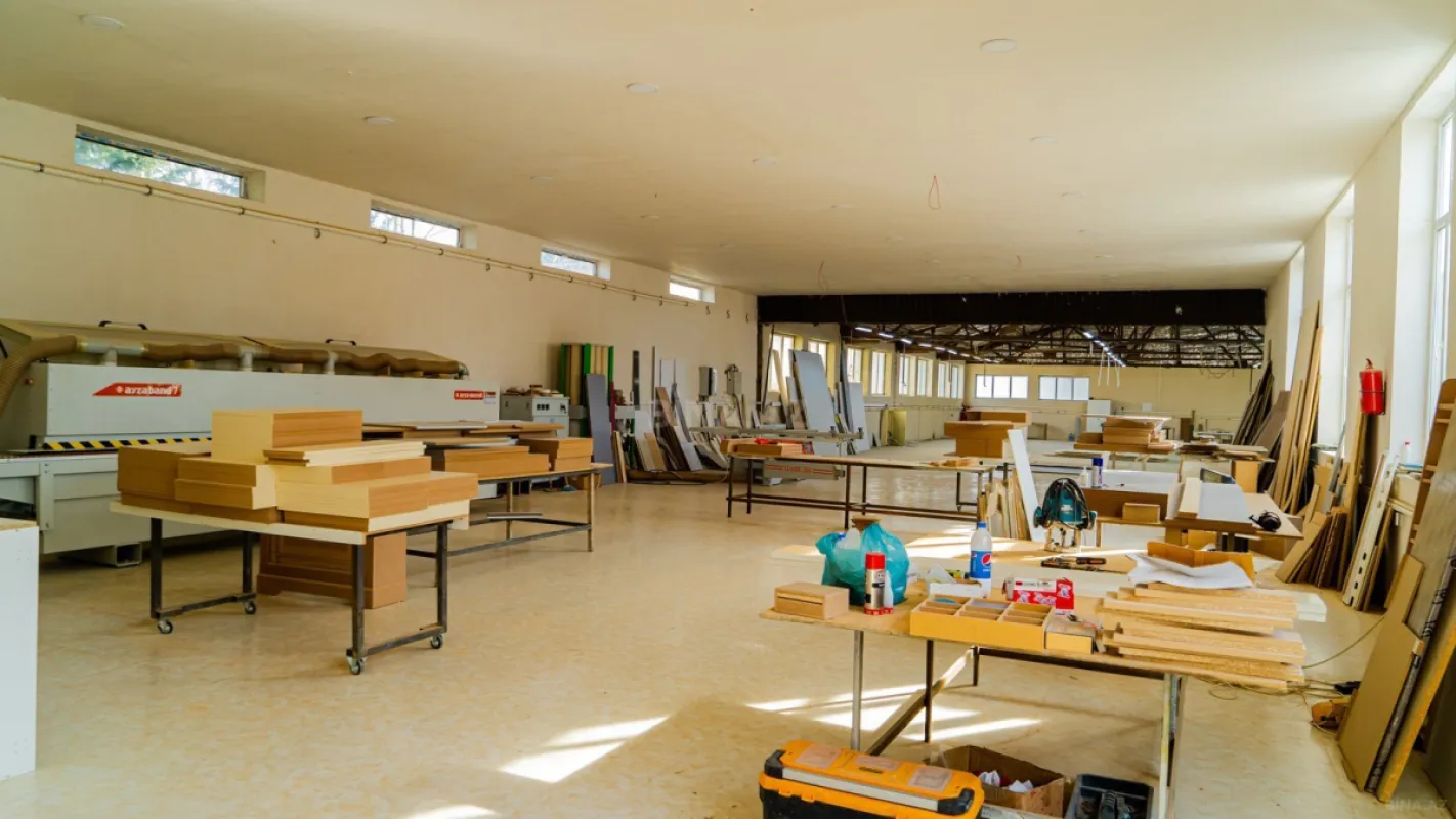 Satılır obyekt 2200 m²