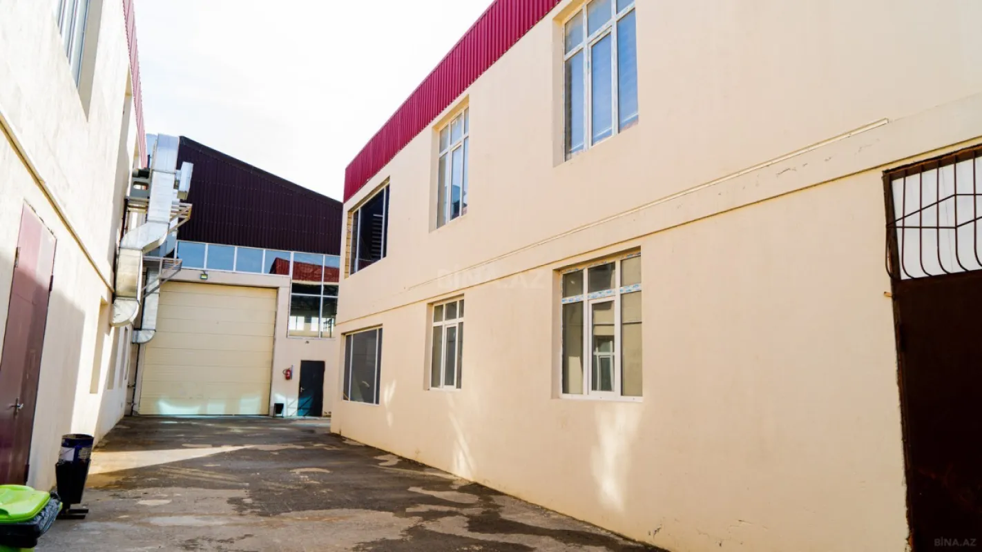 Satılır obyekt 2200 m²