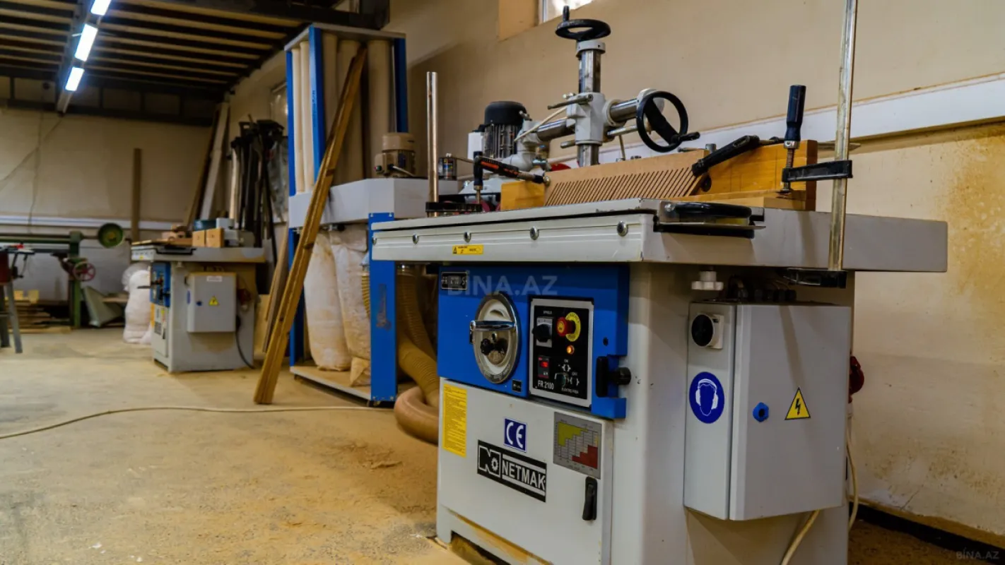 Satılır obyekt 2200 m²