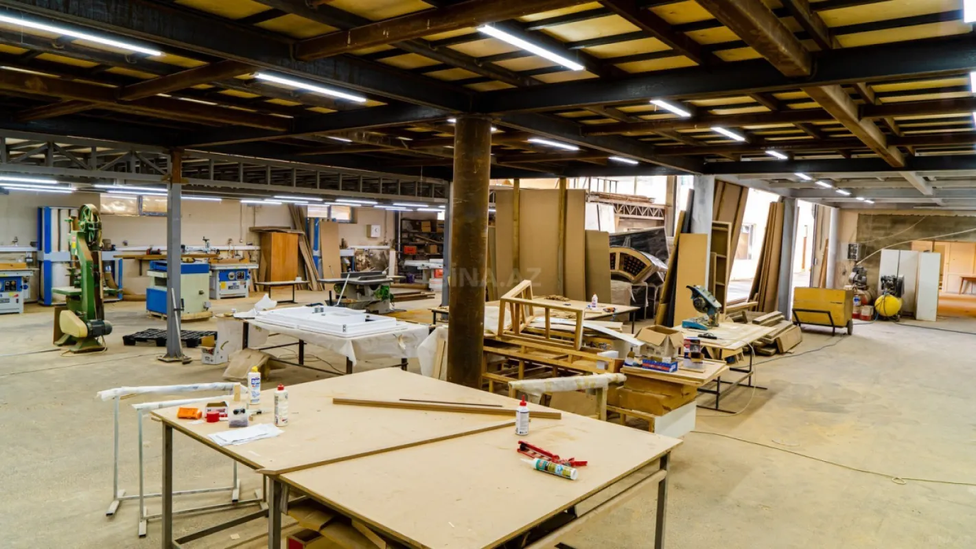 Satılır obyekt 2200 m²