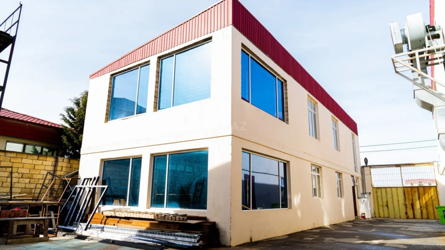 Satılır obyekt 2200 m²