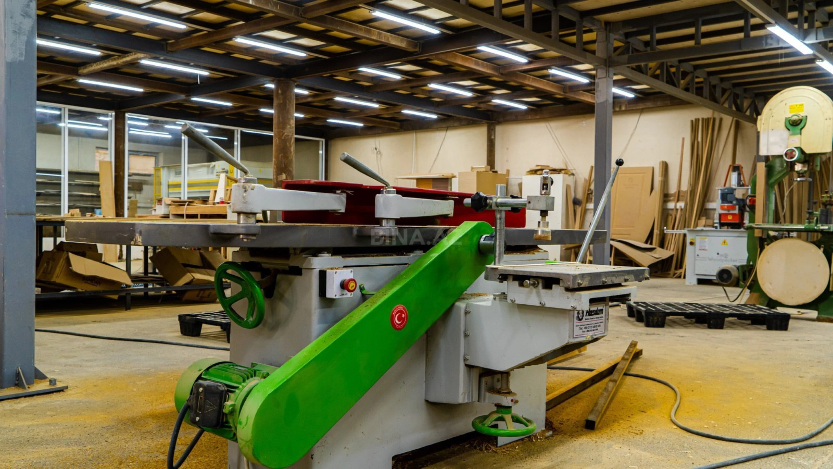 Satılır obyekt 2200 m²