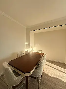 Kirayə verilir 3 otaqlı mənzil 140 m²