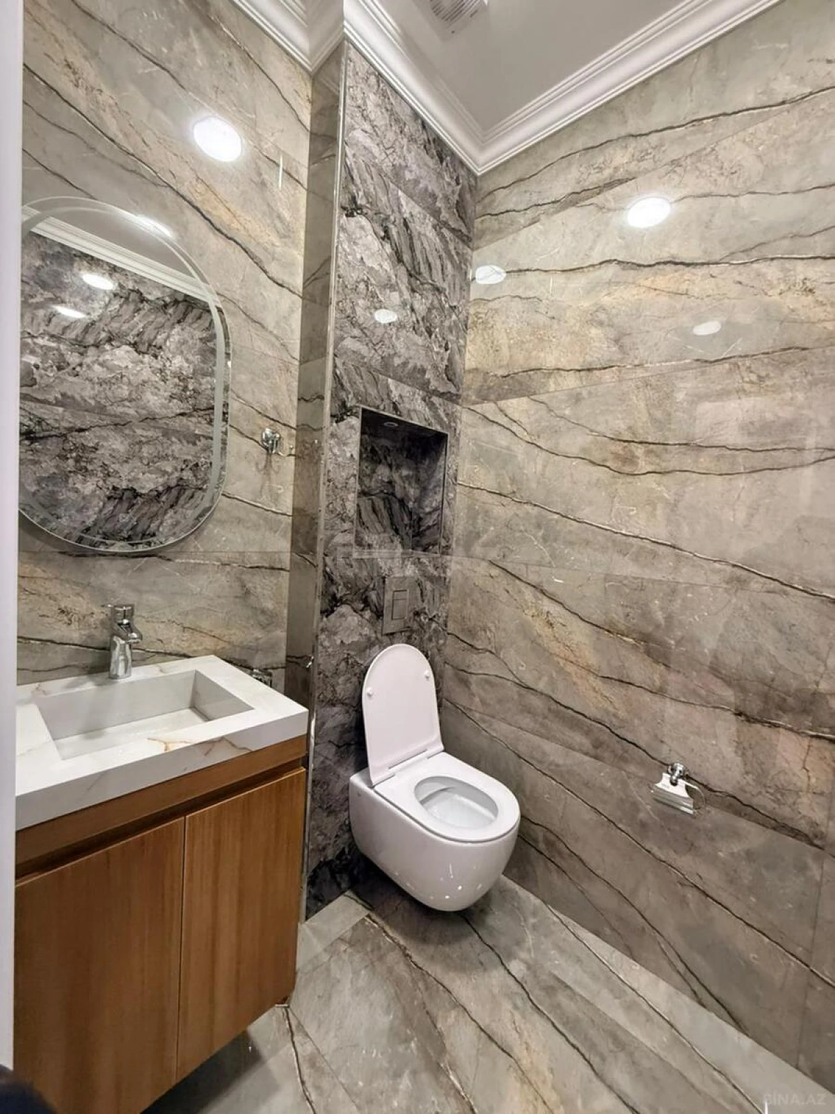 Kirayə verilir 3 otaqlı mənzil 140 m²