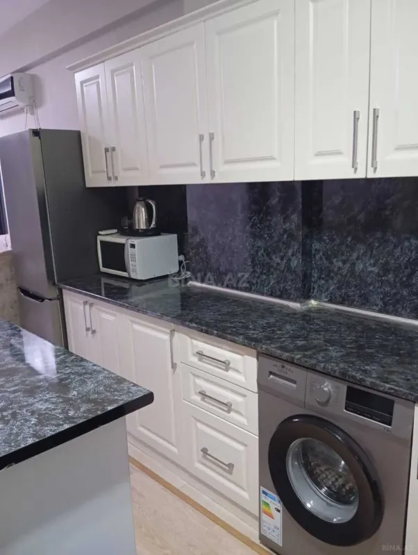 Kirayə verilir 2 otaqlı mənzil 65 m²