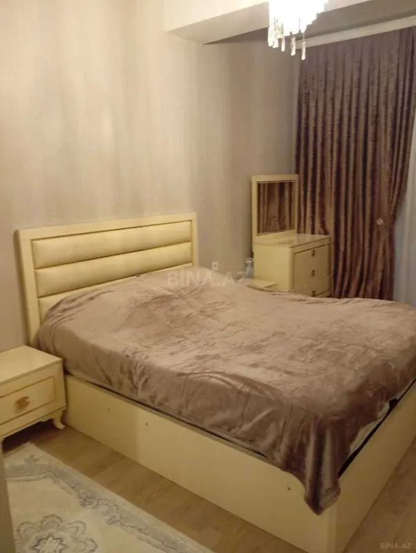 Kirayə verilir 2 otaqlı mənzil 65 m²