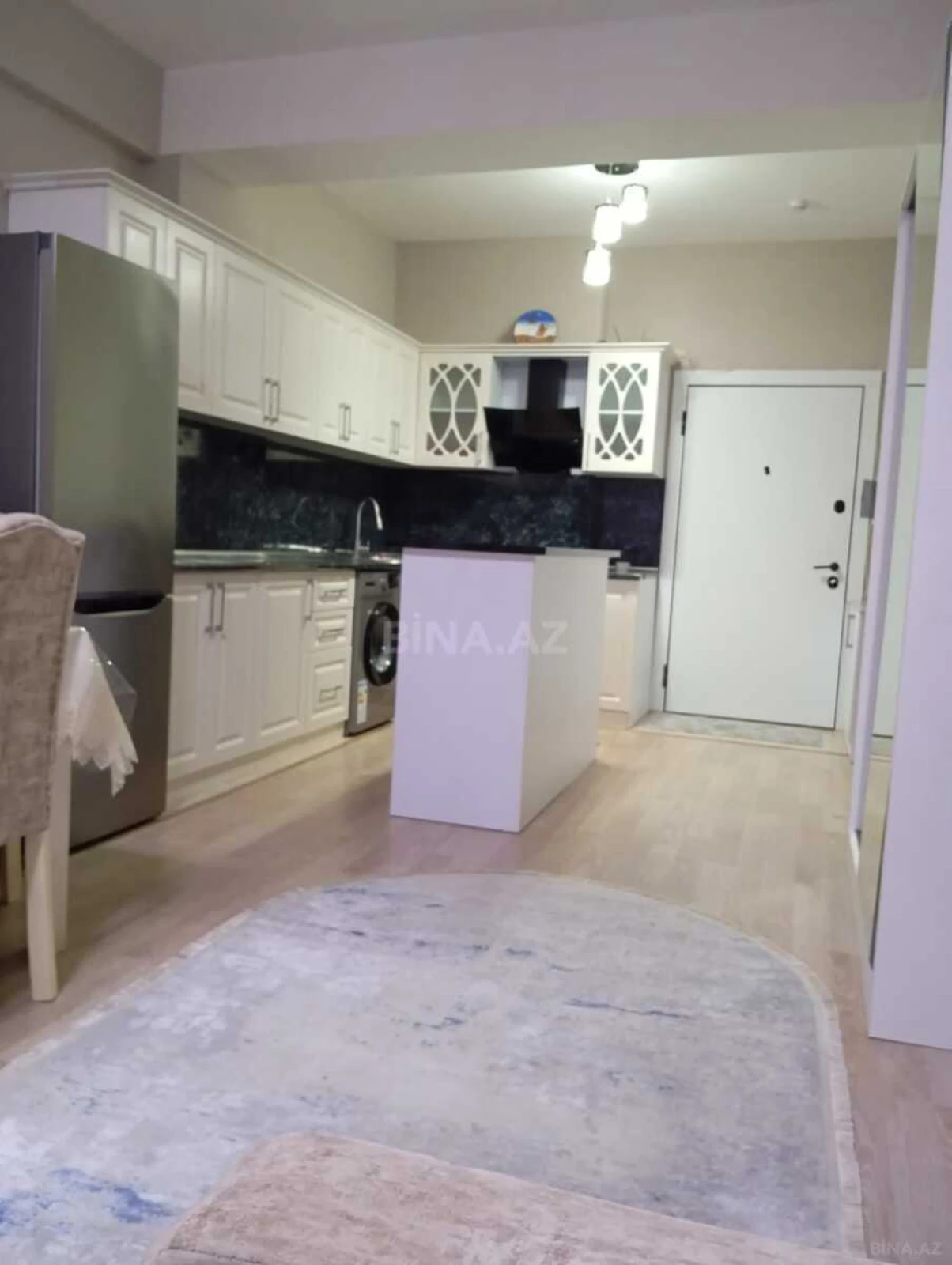 Kirayə verilir 2 otaqlı mənzil 65 m²