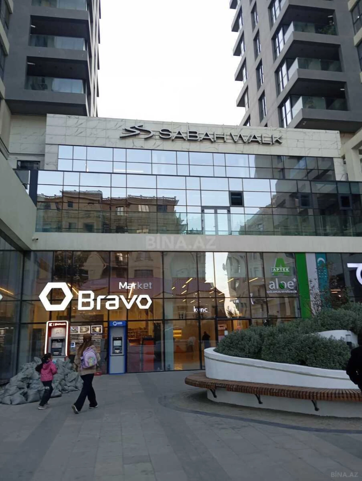 Kirayə verilir 2 otaqlı mənzil 65 m²