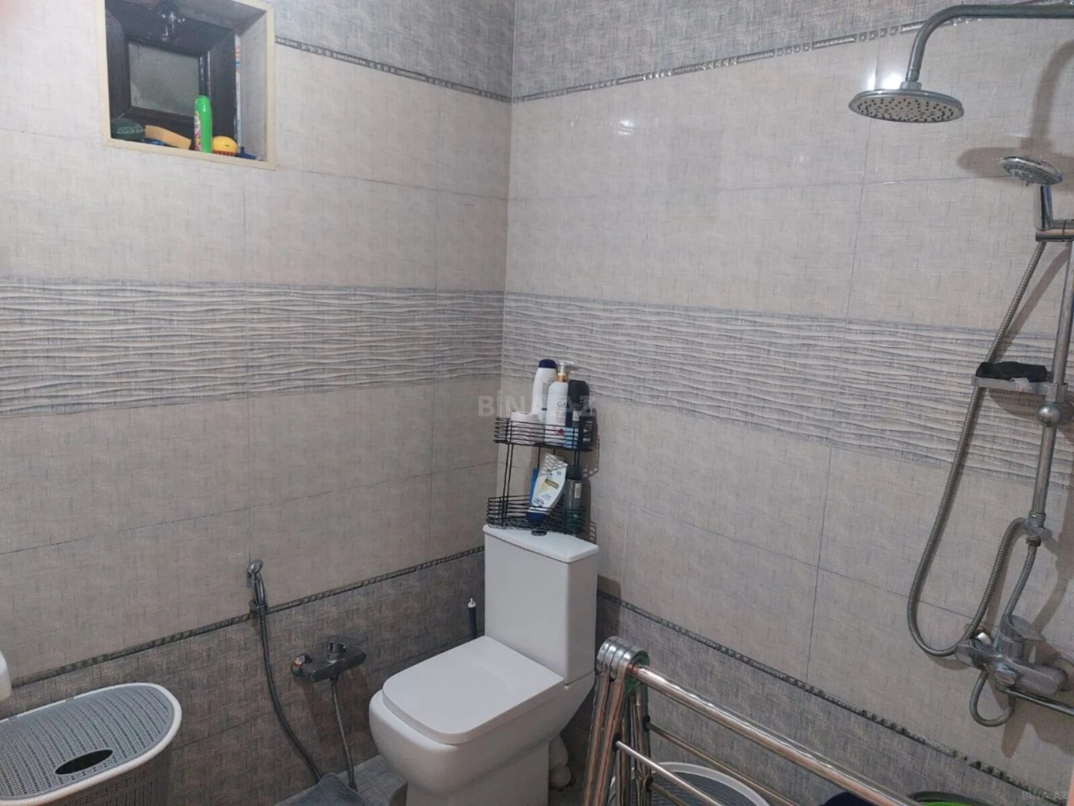 Satılır 5 otaqlı həyət evi 280 m²