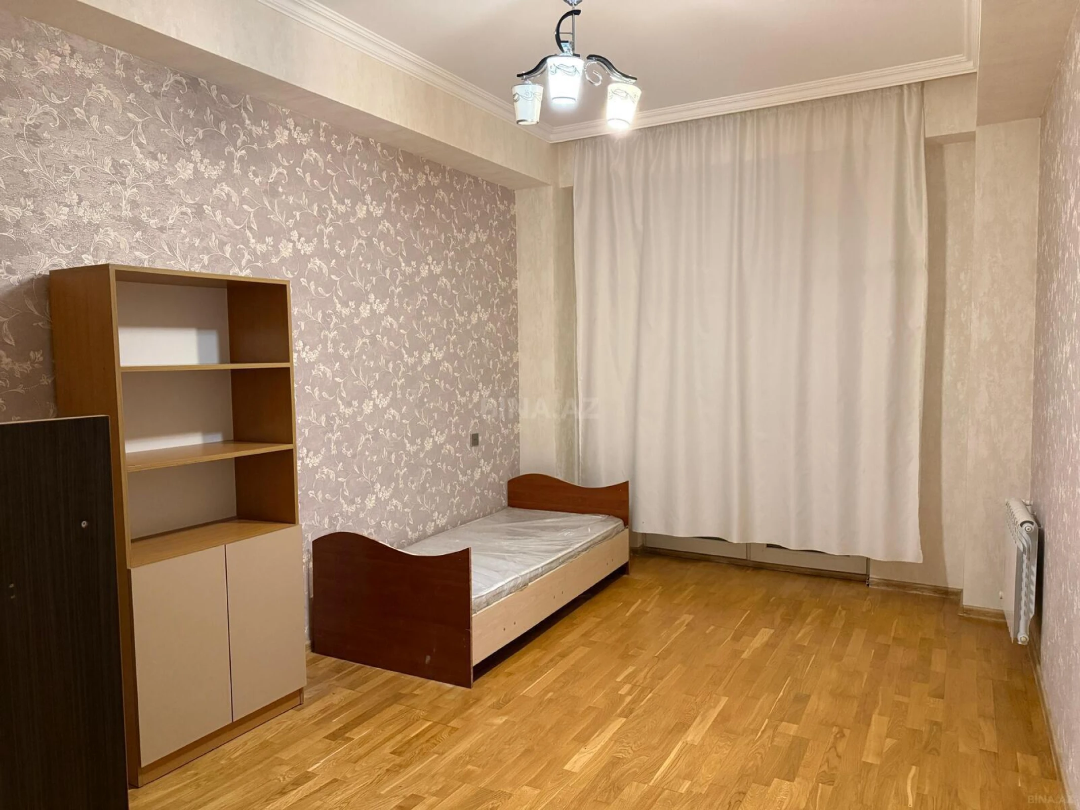 Kirayə verilir 3 otaqlı mənzil 120 m²