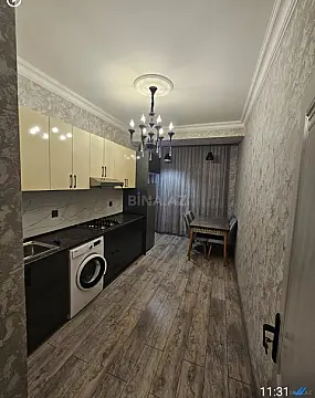 Kirayə verilir 2 otaqlı mənzil 85 m²