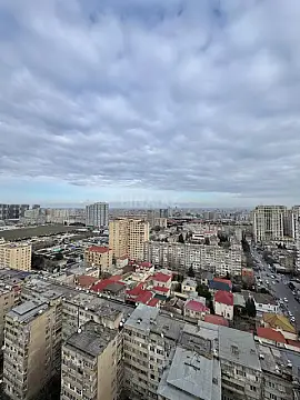 Satılır 3 otaqlı mənzil 150 m²