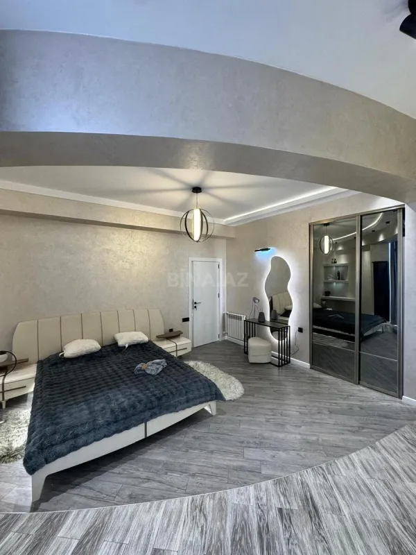 Satılır 3 otaqlı mənzil 150 m²