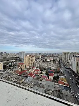 Satılır 3 otaqlı mənzil 150 m²