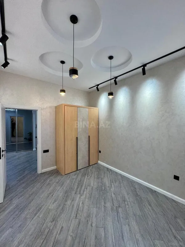 Satılır 3 otaqlı mənzil 150 m²