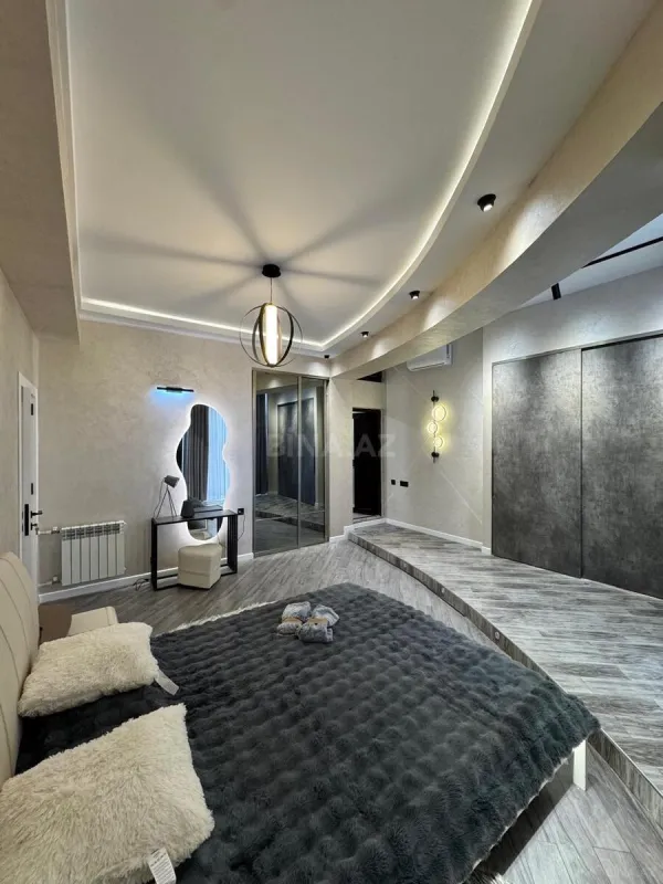 Satılır 3 otaqlı mənzil 150 m²