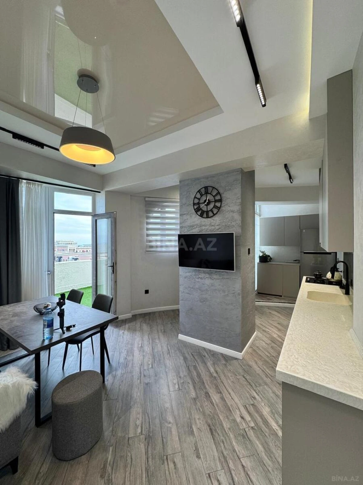 Satılır 3 otaqlı mənzil 150 m²