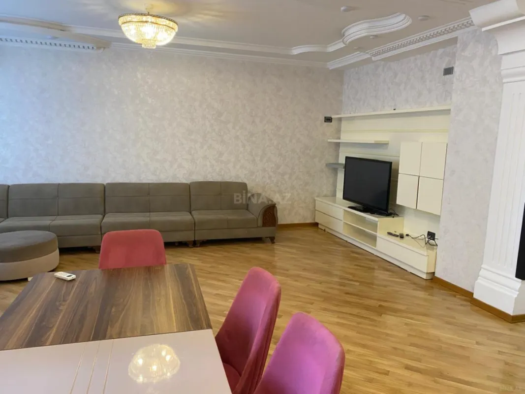 Satılır 3 otaqlı mənzil 115 m²
