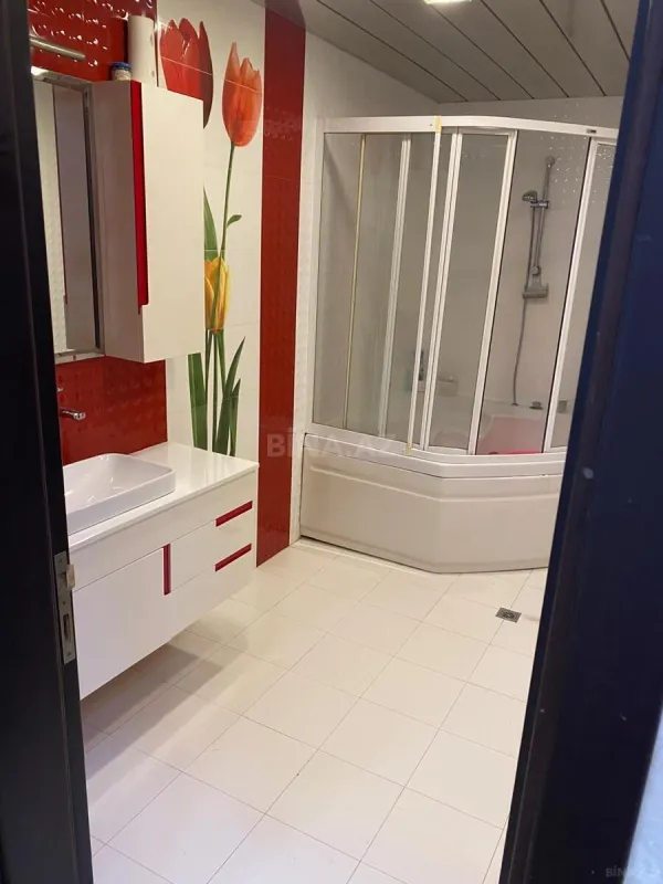 Satılır 3 otaqlı mənzil 115 m²