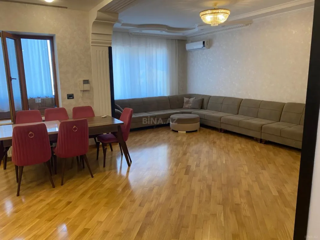 Satılır 3 otaqlı mənzil 115 m²