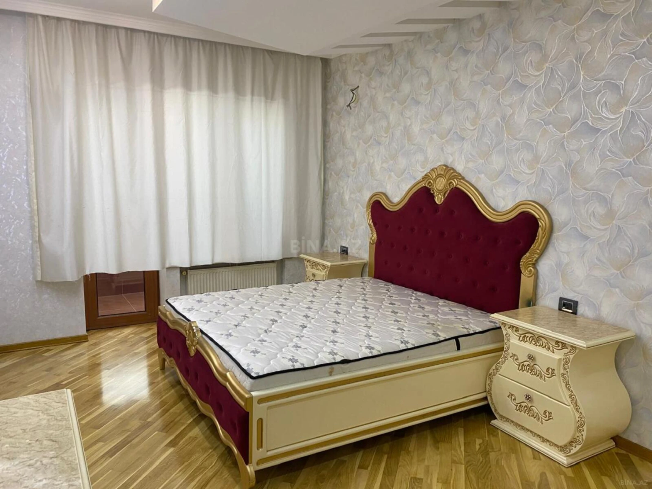 Satılır 3 otaqlı mənzil 115 m²