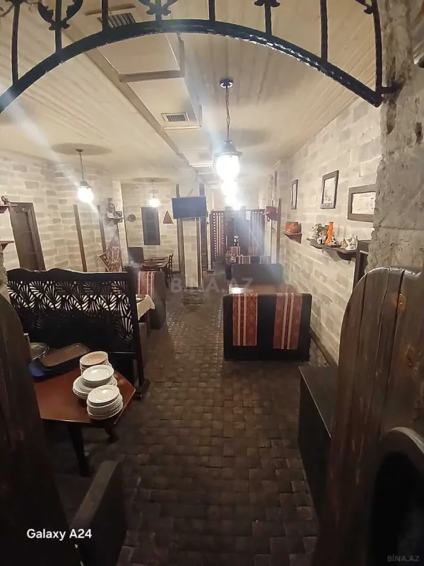 Kirayə verilir obyekt 200 m²