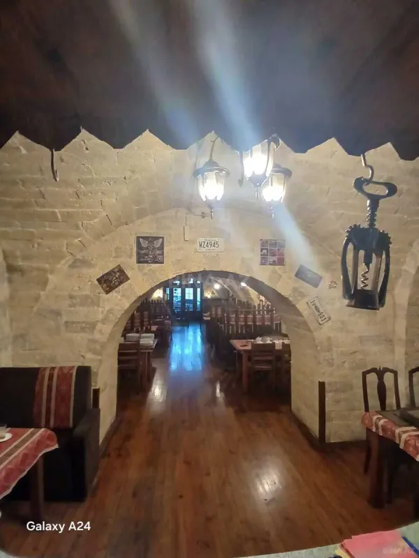 Kirayə verilir obyekt 200 m²