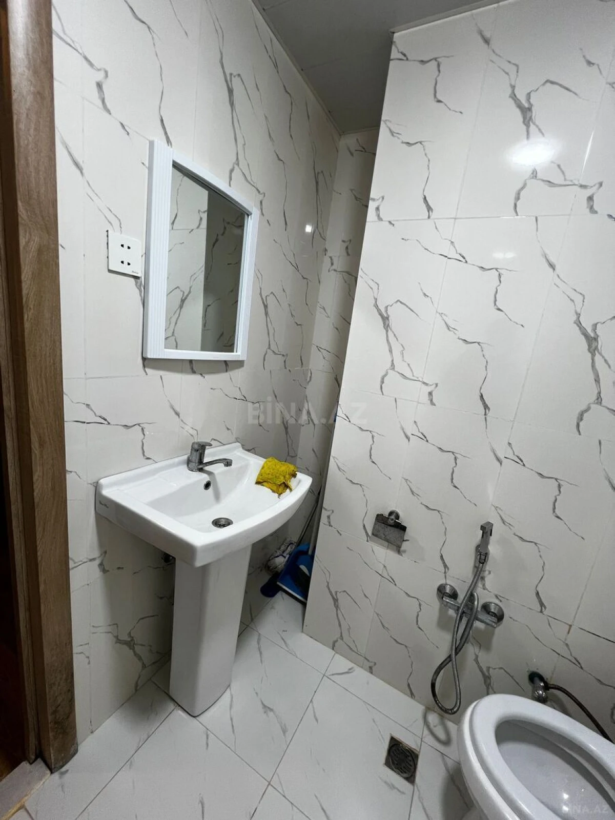Satılır 2 otaqlı mənzil 57 m²