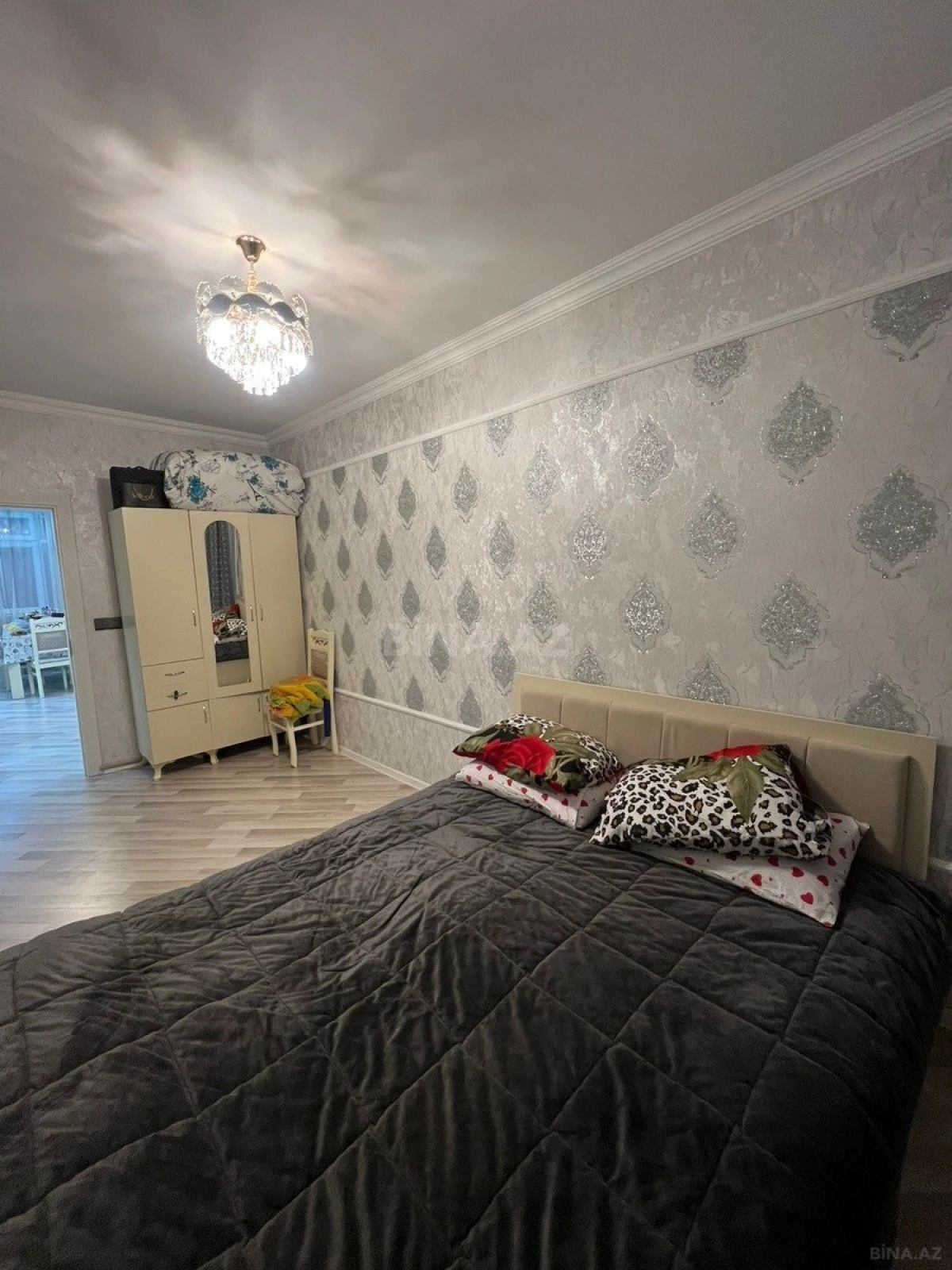 Satılır 2 otaqlı mənzil 55 m²