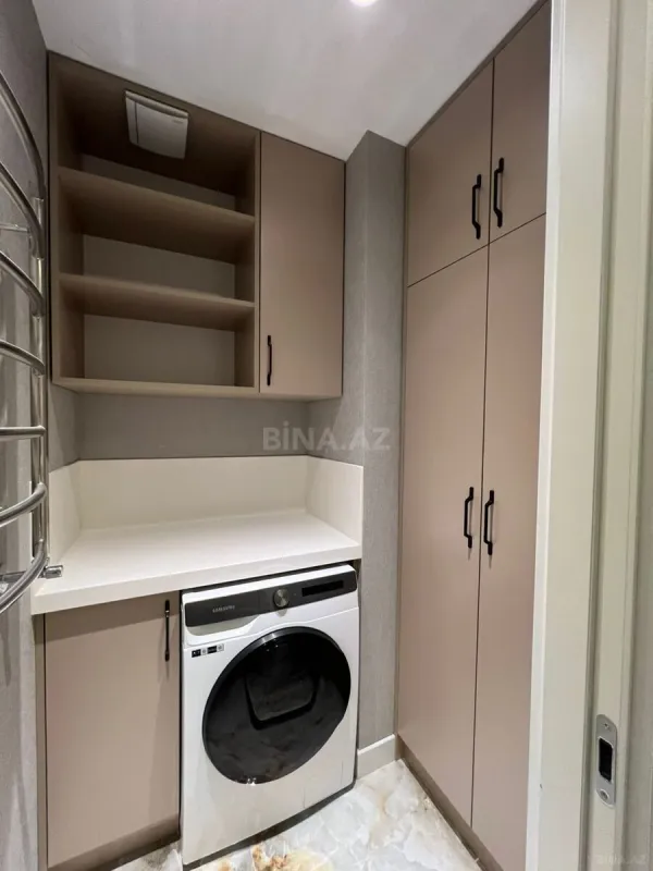Kirayə verilir 4 otaqlı mənzil 235 m²