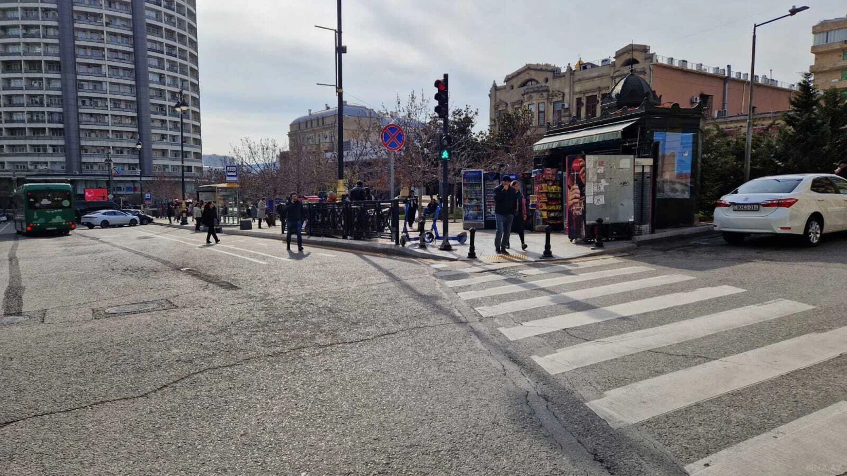 Kirayə verilir 1 otaqlı ofis 40 m²