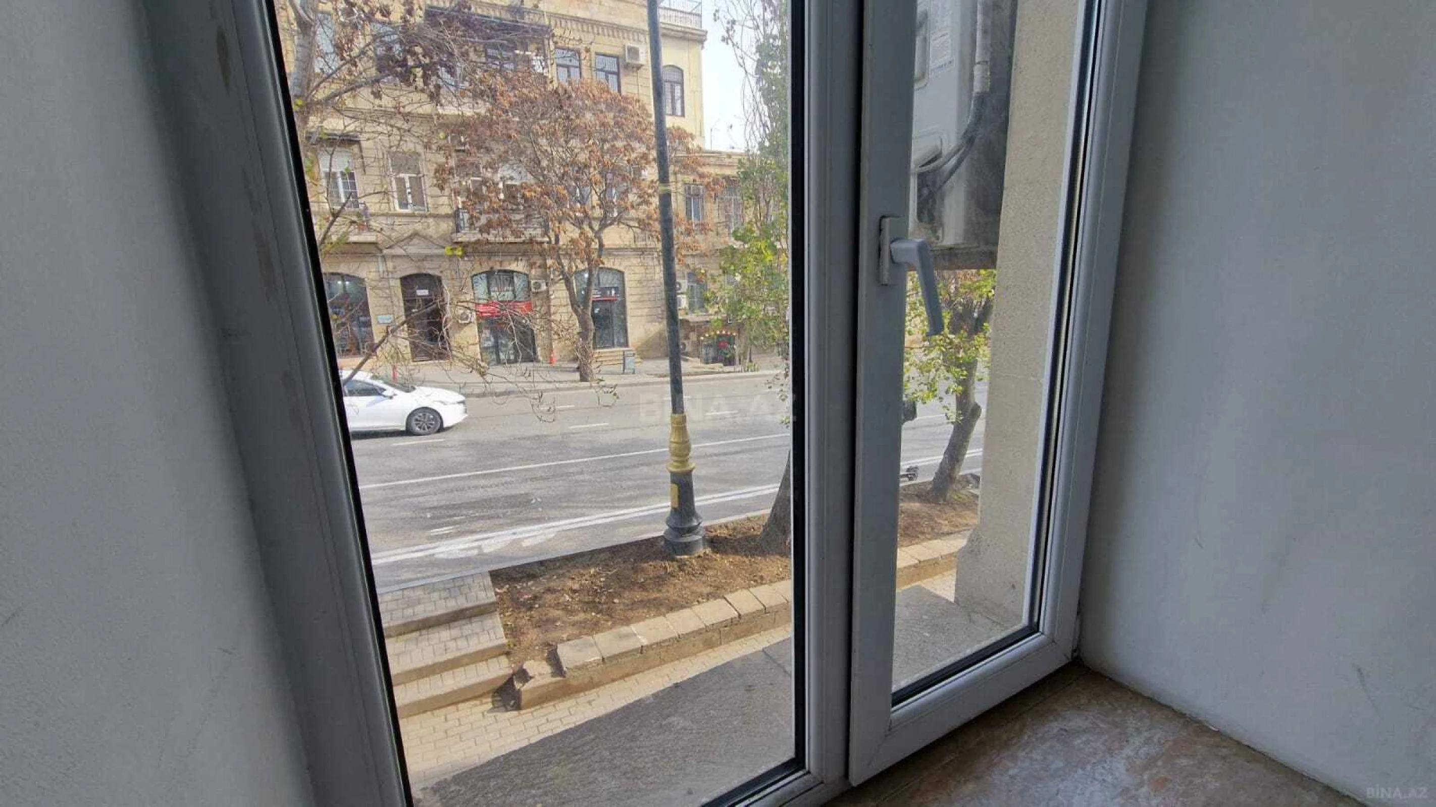 Kirayə verilir 1 otaqlı ofis 40 m²