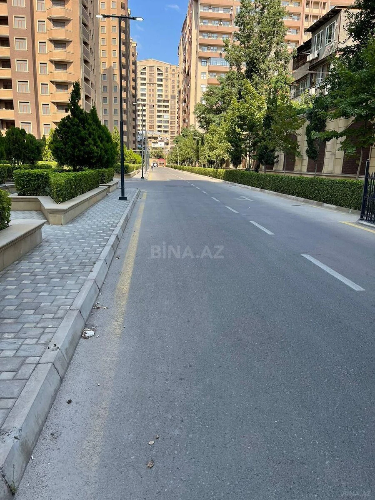 Satılır 4 otaqlı mənzil 186 m²