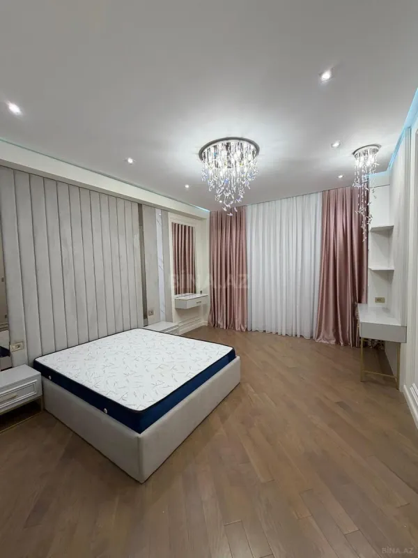 Kirayə verilir 3 otaqlı mənzil 140 m²