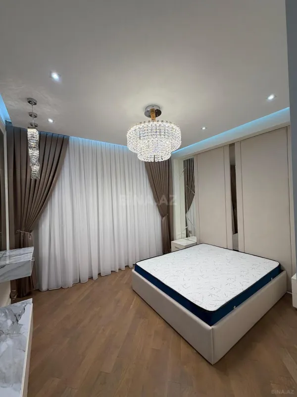 Kirayə verilir 3 otaqlı mənzil 140 m²