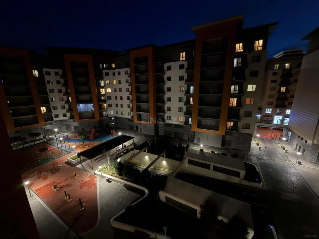 Kirayə verilir 3 otaqlı mənzil 140 m²